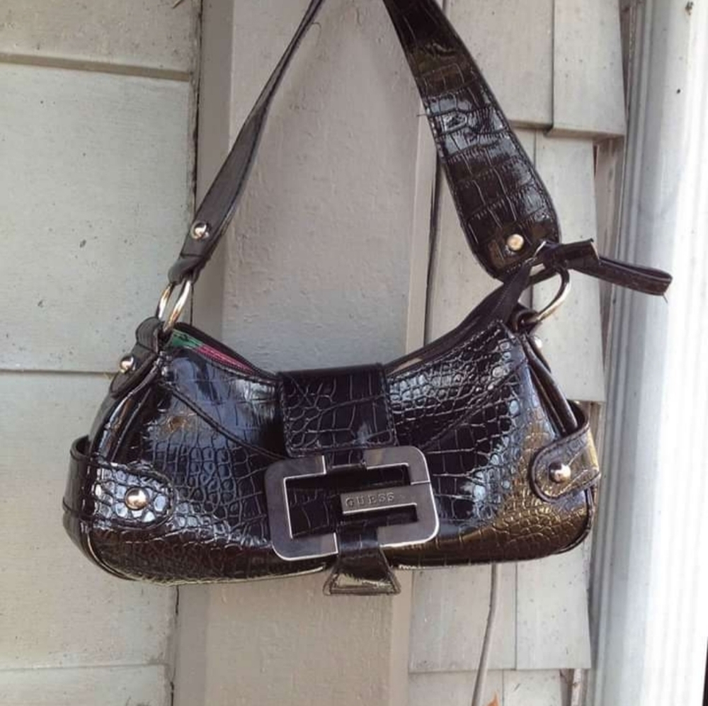 guess black lether handbag